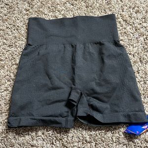 bought off of an random app and they were to small